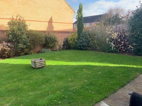 29 Garden 1.jpg