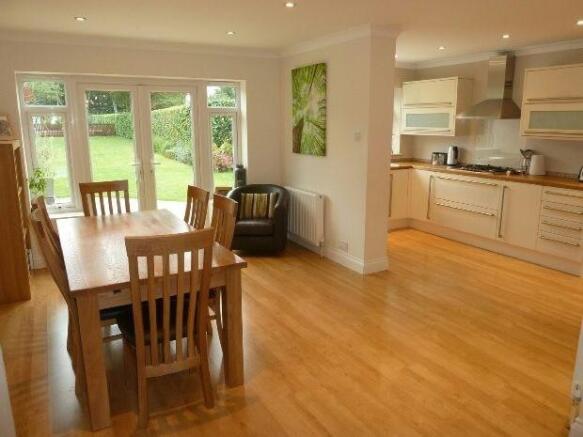 Kitchen/Dining Area