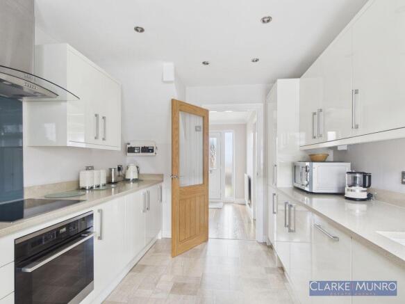 3 bed Terraced for sale Image 7