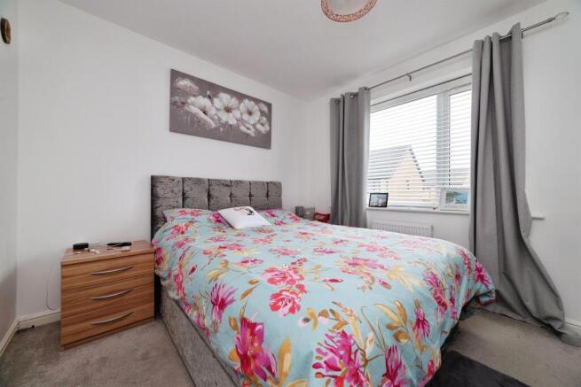 4 bed Detached for sale Image 7