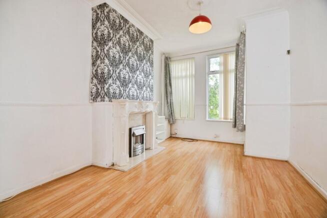 3 bed Terraced for sale Image 6