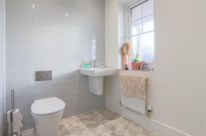 3 bed Semi-Detached for sale Image 8