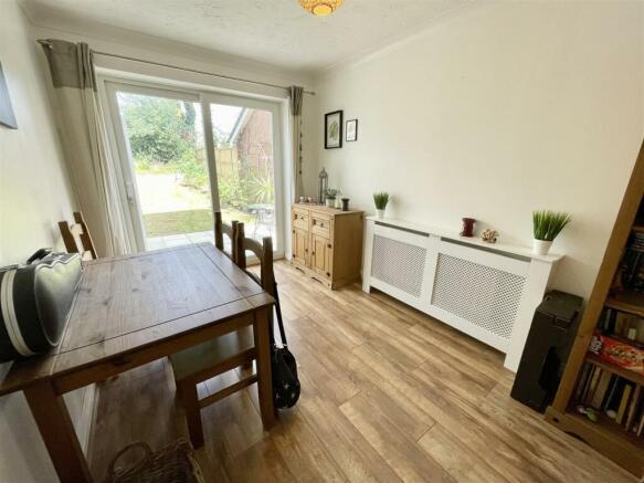 4. dining rm.jpg