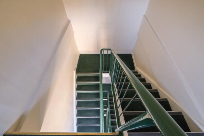 2 bed Flat for sale Image 10