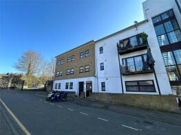 Flat 1, 1, Carswell Road, London SE6 2JQ