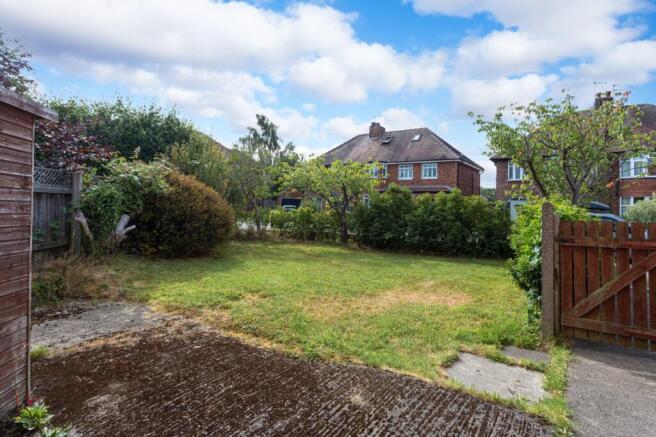 4 bed Semi-Detached for sale Image 11
