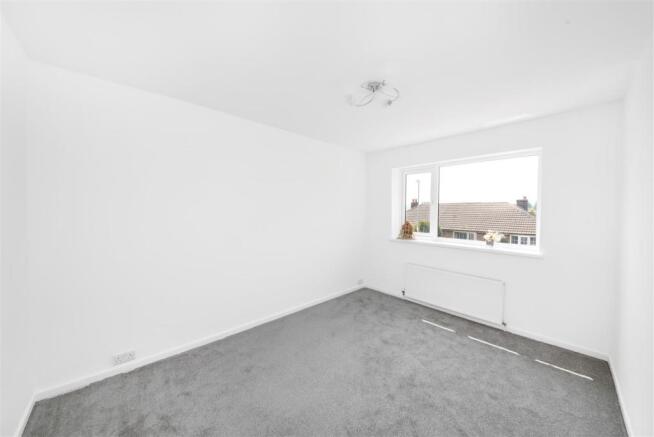 Bedroom 1.jpg