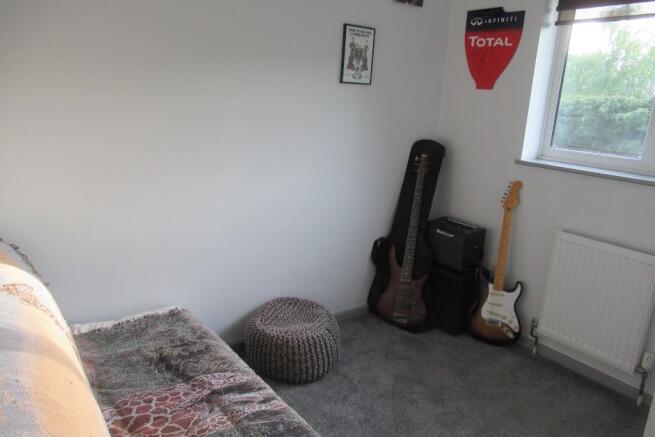 BEDROOM 2