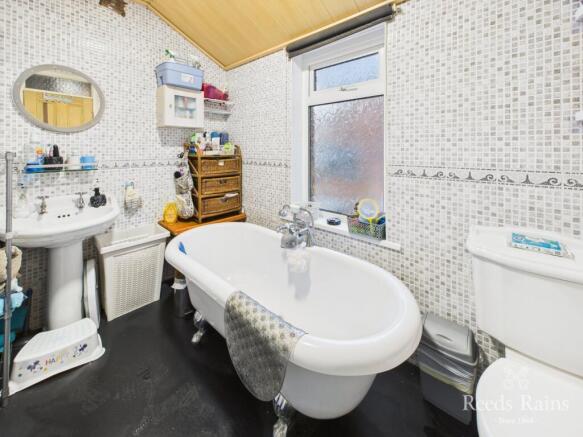 4 bed Terraced for sale Image 5