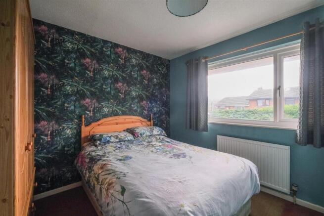 3 bed Semi-Detached for sale Image 8