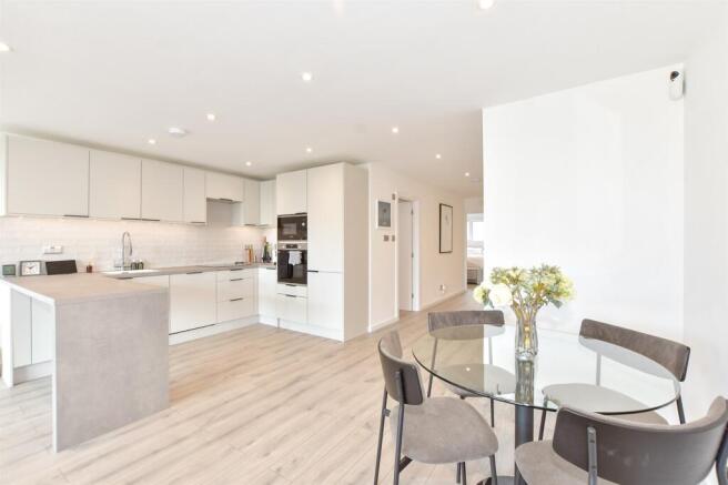 Lounge/ Kitchen