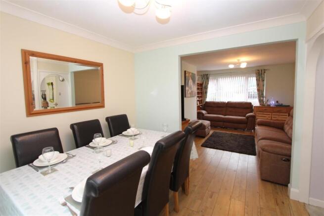 85 sir stafford close 004.JPG