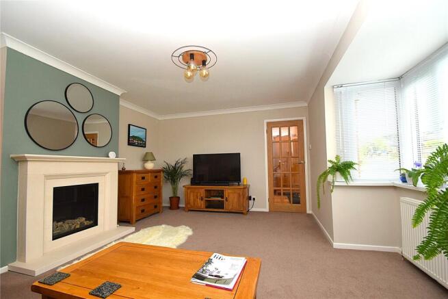 4 bed Detached for sale Image 4