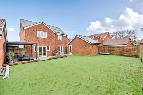 Winifred Moody Road, West End