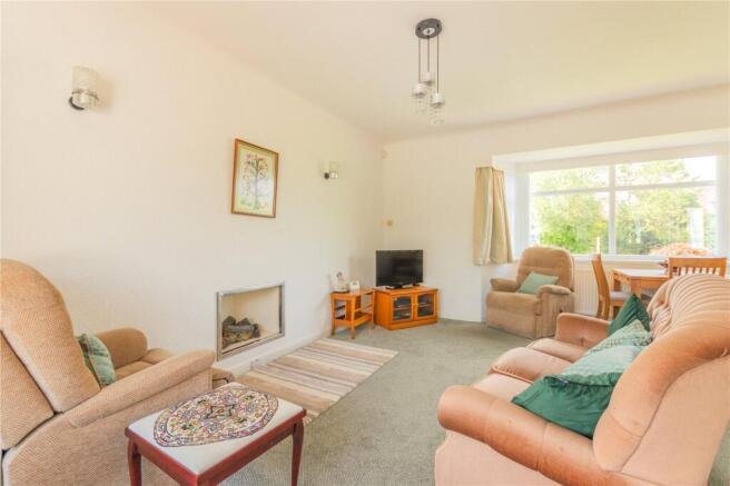 3 bed Bungalow for sale Image 7