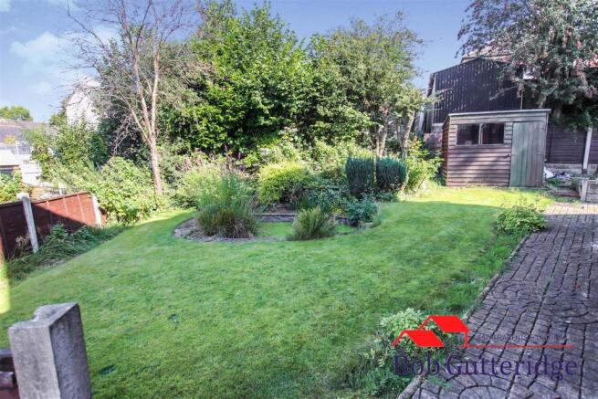 SIDE GARDEN