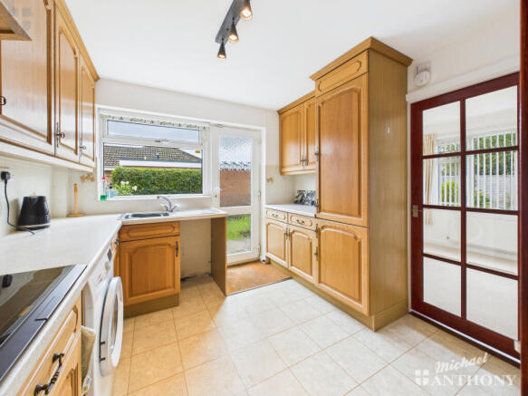 CAM03852G0-PR0457-STILL005