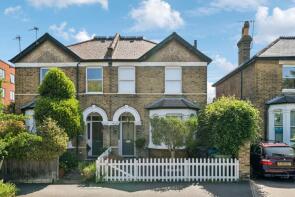 22a, Ellerton Road, Surbiton KT6 7TX