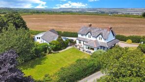 Roundswell House, Road From Nottiston Cross To Rowden Thorn, Barnstaple EX31 3NS