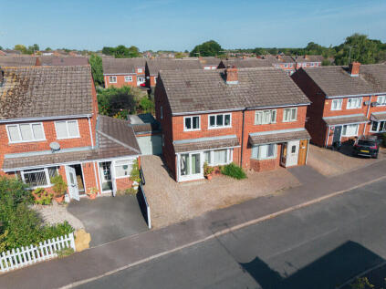 Chestnut Close, Drakes Broughton, Pershore, Worcestershire