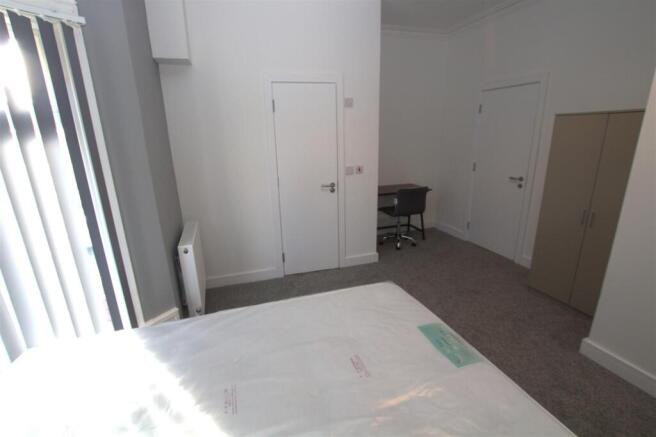 5 bed Terraced to rent Image 10