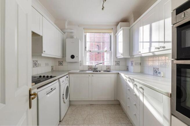 100892_144-The-Close-Salisbury (11).jpg