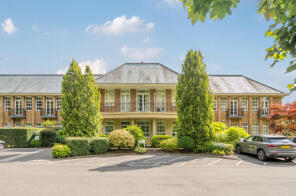 37, The Water Gardens, De Havilland Drive, High Wycombe HP15 7FN