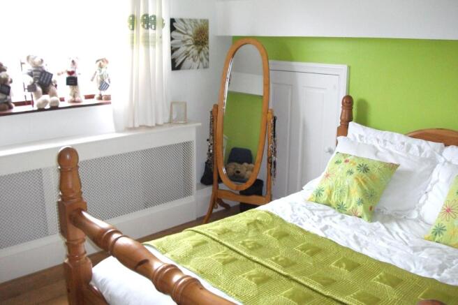 BEDROOM 4