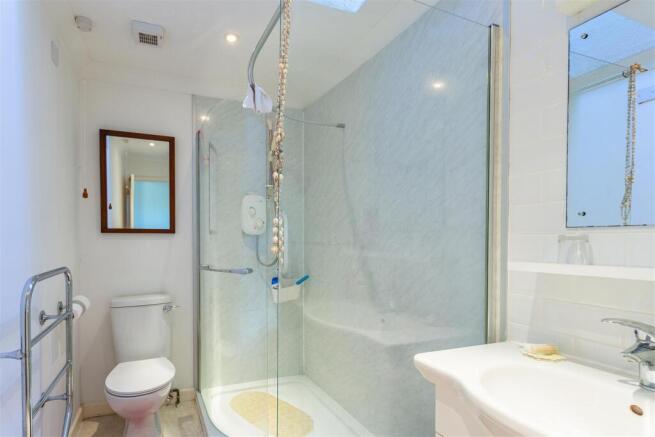 Shower Room.jpg