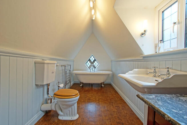 Second Floor Bath...