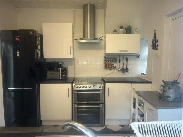 2 bed Semi-Detached for sale Image 9