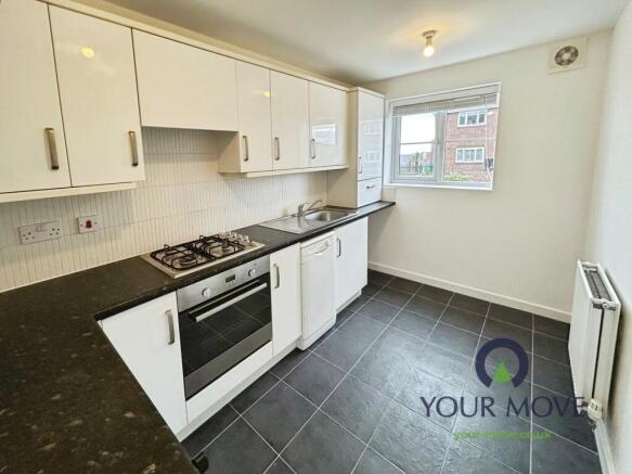 3 bed Terraced to rent Image 4