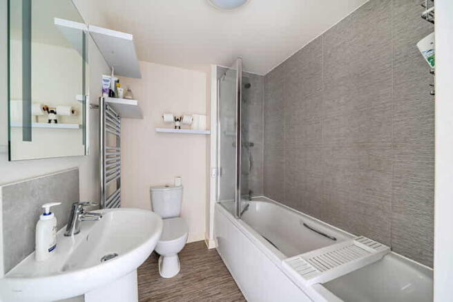 4 bed Terraced for sale Image 12