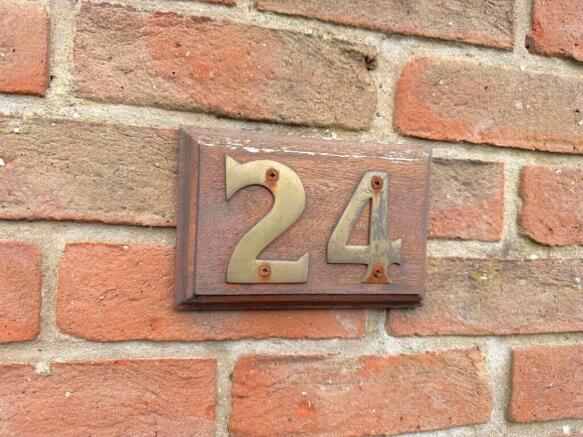 Number plaque