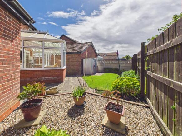 4 bed Detached for sale Image 11