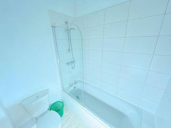 1 bed House to rent Image 6