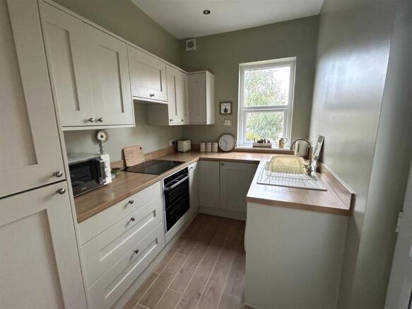 2 bed Terraced for sale Image 5