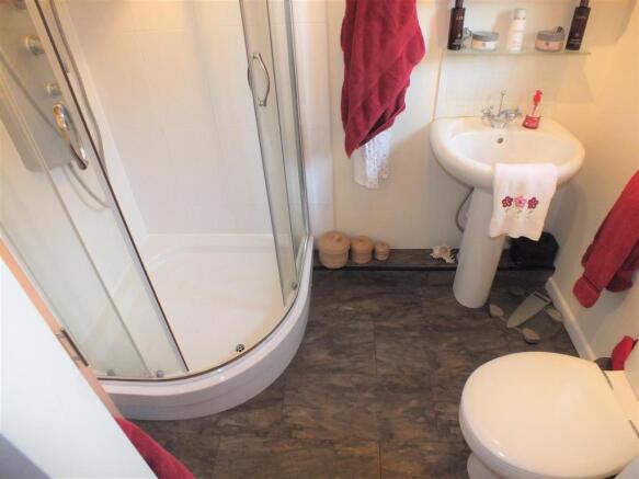 En-Suite Bathroom