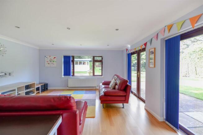 ANNEX/GAMES ROOM