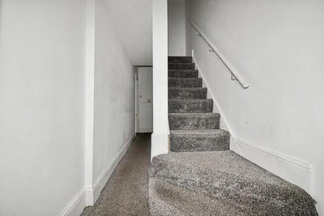 5 bed Terraced for sale Image 8