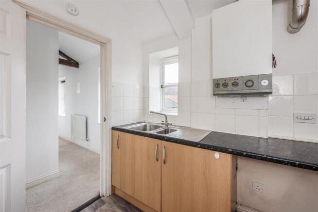 Kitchen Cont.jpg