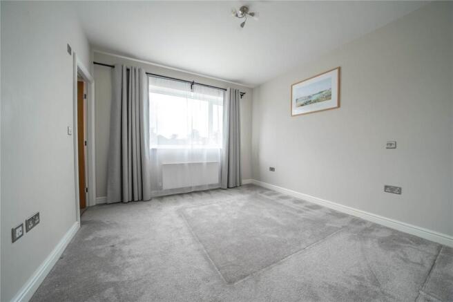 3 bed Town House for sale Image 12