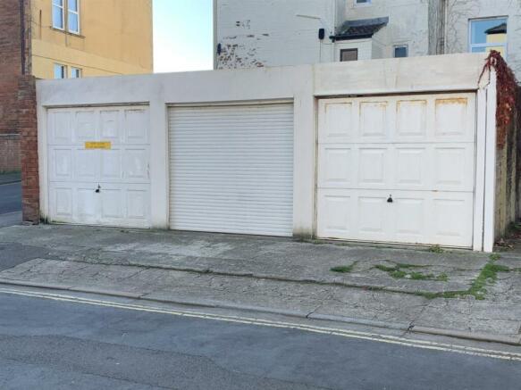 Garage.jpg