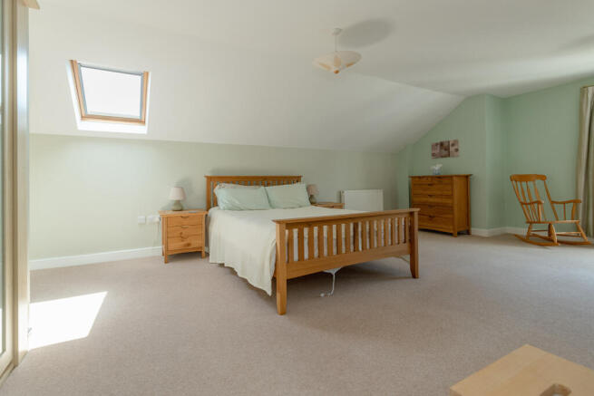 2 bed Penthouse for sale Image 9