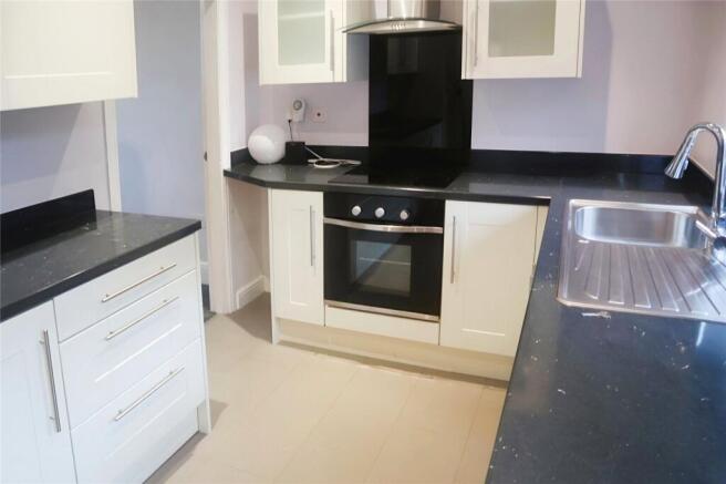 2 bed Terraced to rent Image 8