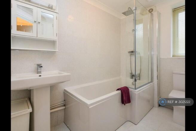 1 bed Flat Share to rent Image 9