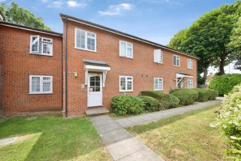 Barkwood Close, Romford, RM7