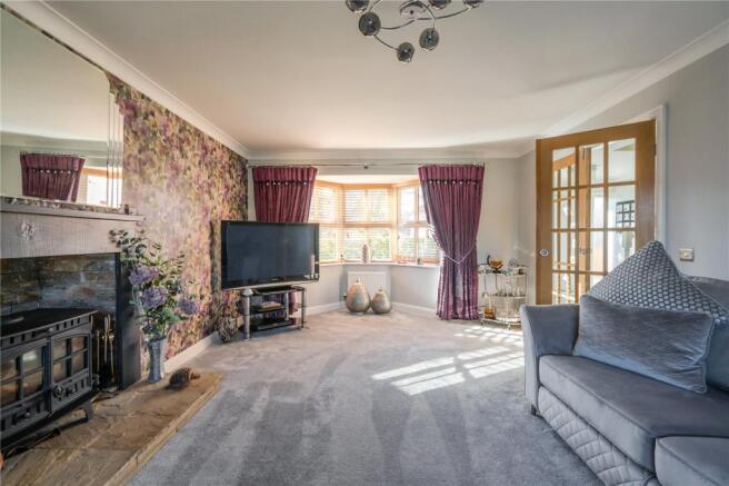 Living Room (2)