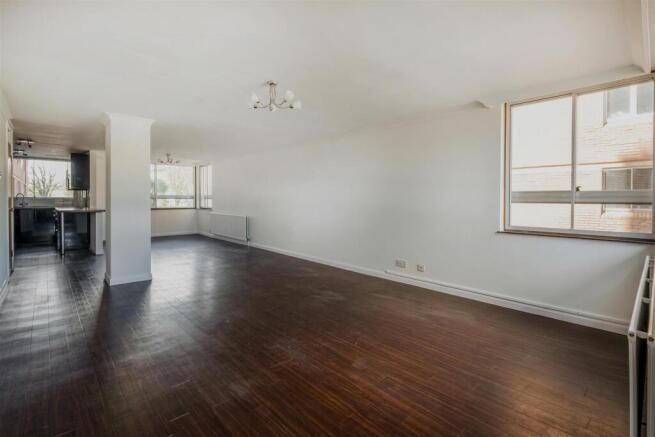 11 Sussex Court-9.jpg