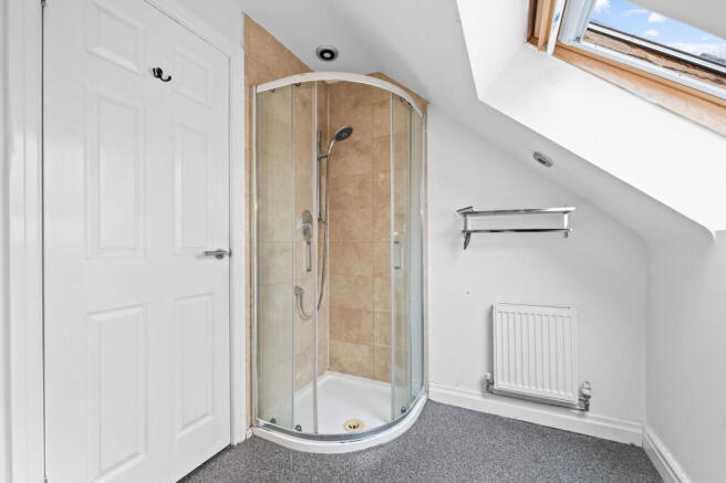 4 bed Town House for sale Image 11